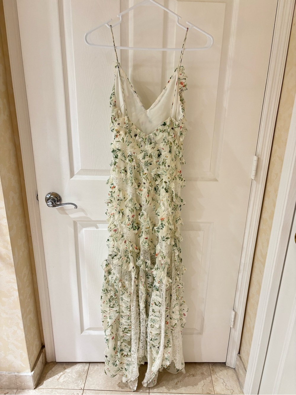 Alice + Olivia Cream Floral Ruffle Maxi Dress - Picture 3 of 3